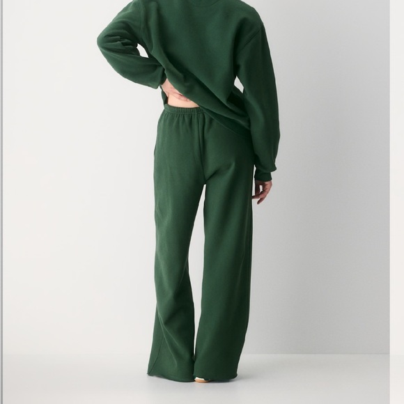 NWOT Aritzia Cozy Sweatfleece Mega Flutter™ Sweatpant XS - Picture 8 of 13